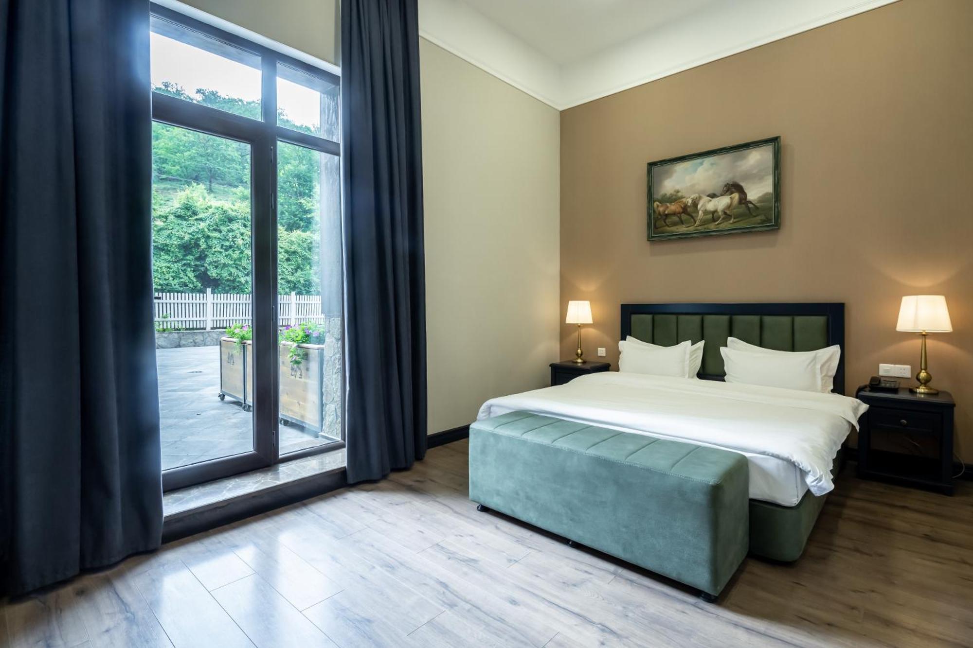 Macara Lake Park Quba Exterior photo Deluxe room