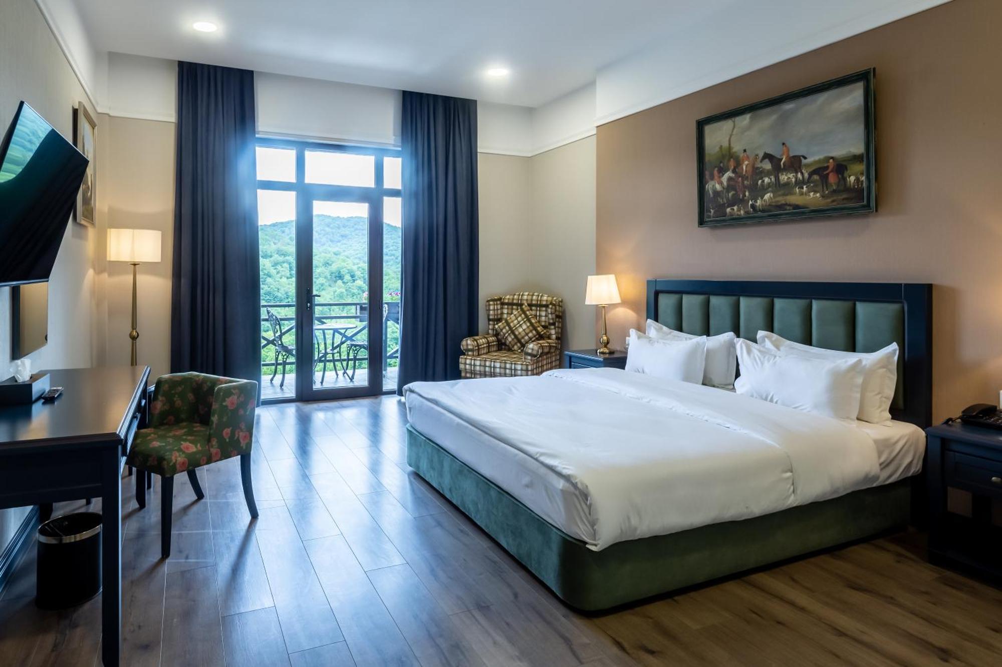 Macara Lake Park Quba Exterior photo A room at the hotel