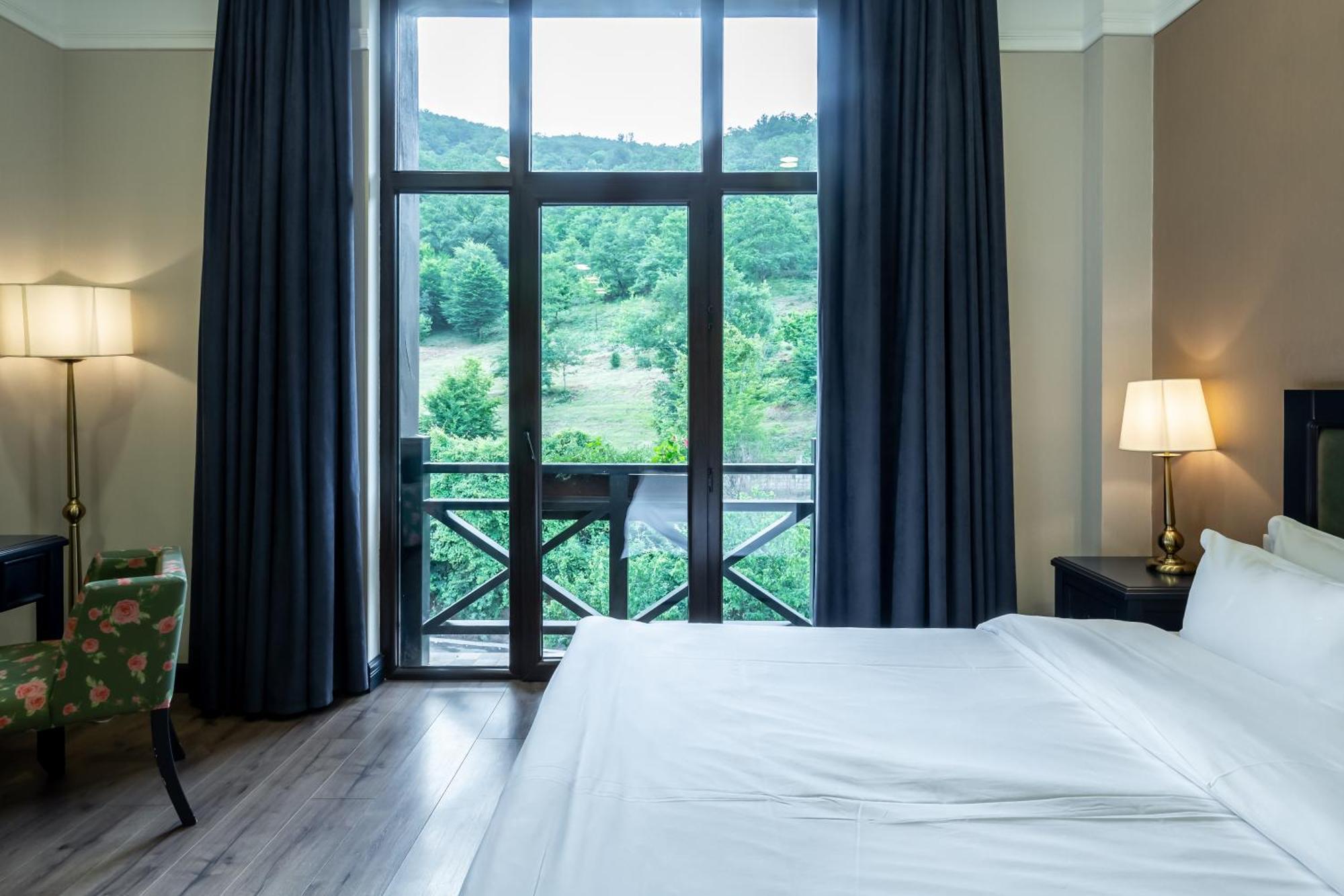 Macara Lake Park Quba Exterior photo Deluxe room